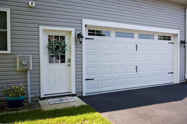24/7 Emergency Garage Door Panel Replacement experts in Mountain Park, GA